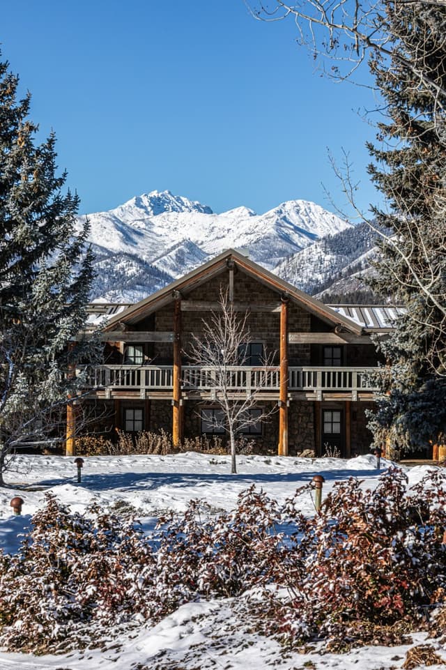 Sun Mountain Lodge