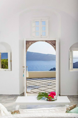 Canaves Oia Suites