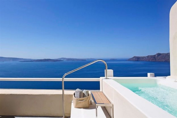 Canaves Oia Suites