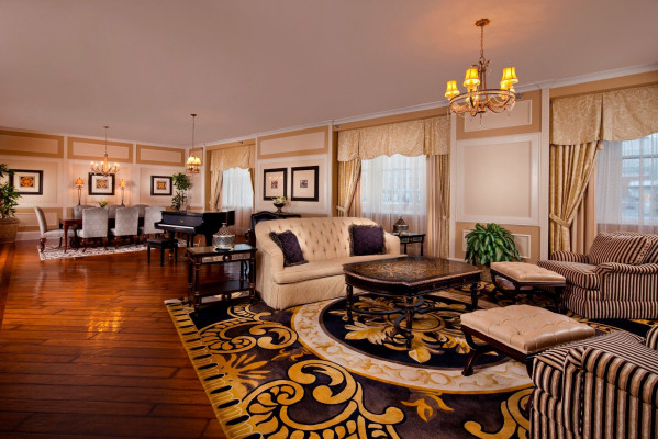 The Roosevelt New Orleans, A Waldorf Astoria Hotel