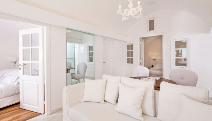 Canaves Oia Suites