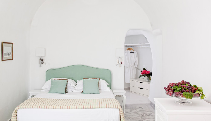 Canaves Oia Suites