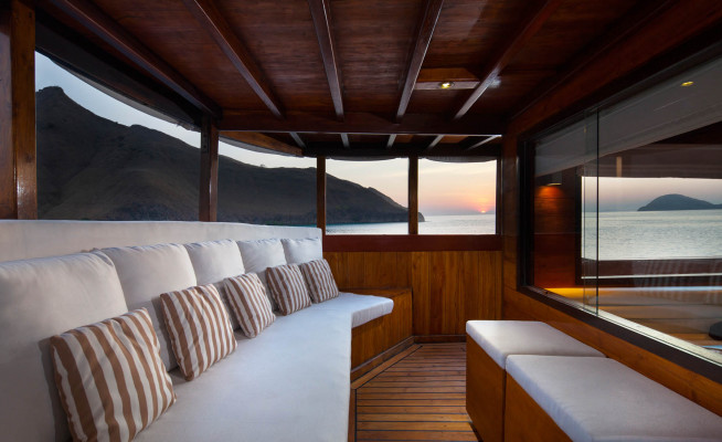 Samata Luxury Yacht