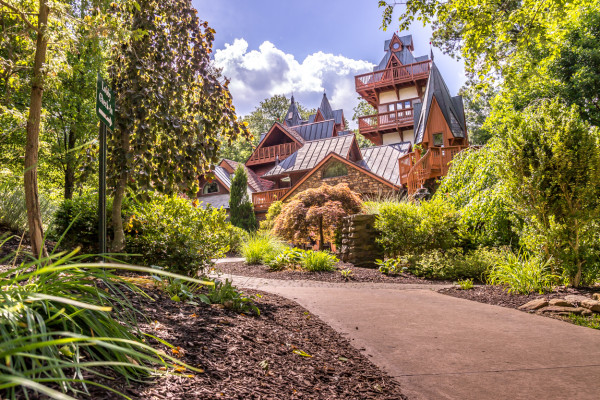 Landoll’s Mohican Castle