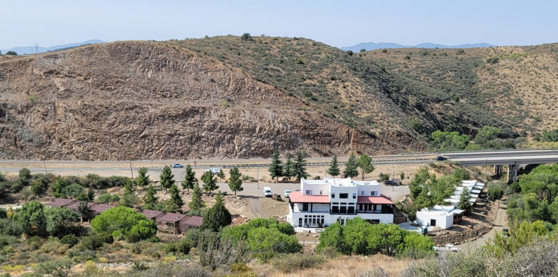 The Creekside Lodge and Cabins