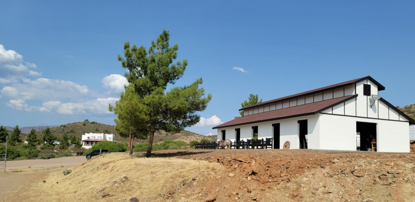 The Creekside Lodge and Cabins