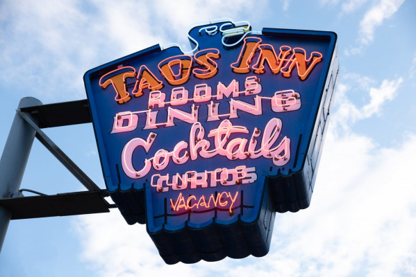 Taos Inn