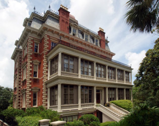 Wentworth Mansion