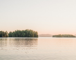 Migis Lodge on Sebago Lake