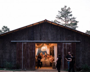 The Barn at Twin Oaks Ranch