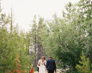 Glacier Park Weddings at Great Northern Resort