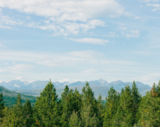 Glacier Park Weddings at Great Northern Resort