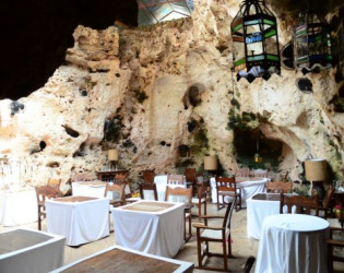 Ali Barbour's Cave Restaurant