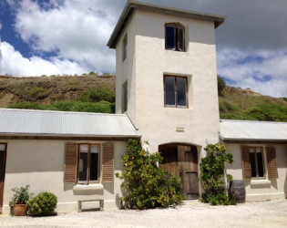 Paripuma Native Garden and Coastal Accommodation