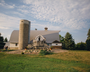 Barn at Five Lakes Resort