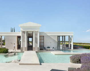 Amanzoe