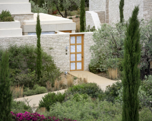 Amanzoe