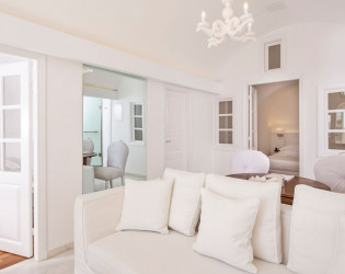 Canaves Oia Suites