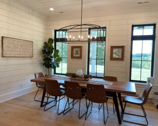 Stunning Modern Farmhouse In Leipers Fork