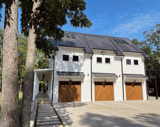 Stunning Modern Farmhouse In Leipers Fork