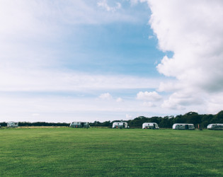 Vintage Vacations Airstream Field