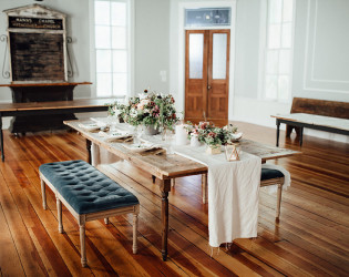 The Parlour at Manns Chapel