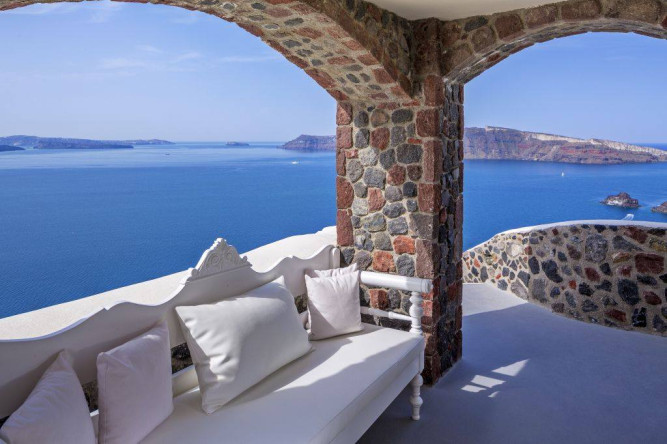 Canaves Oia Suites