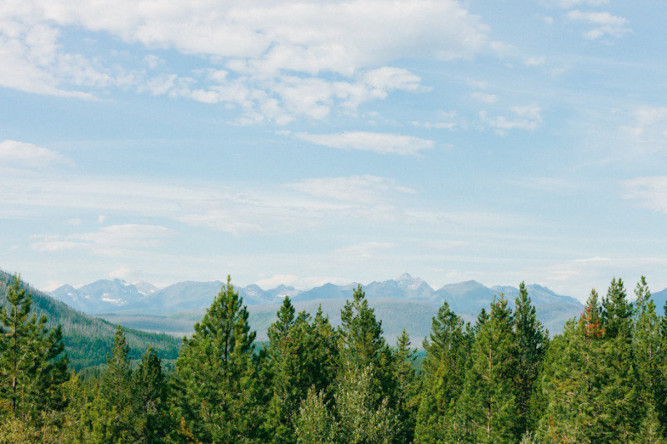 Glacier Park Weddings at Great Northern Resort