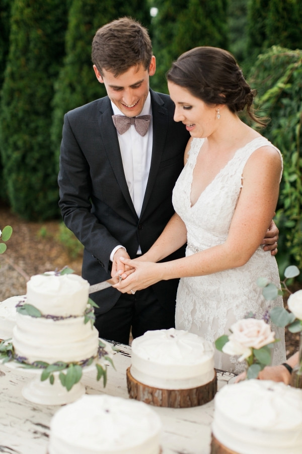 RoxyAnn Weddings at Hillcrest Orchard