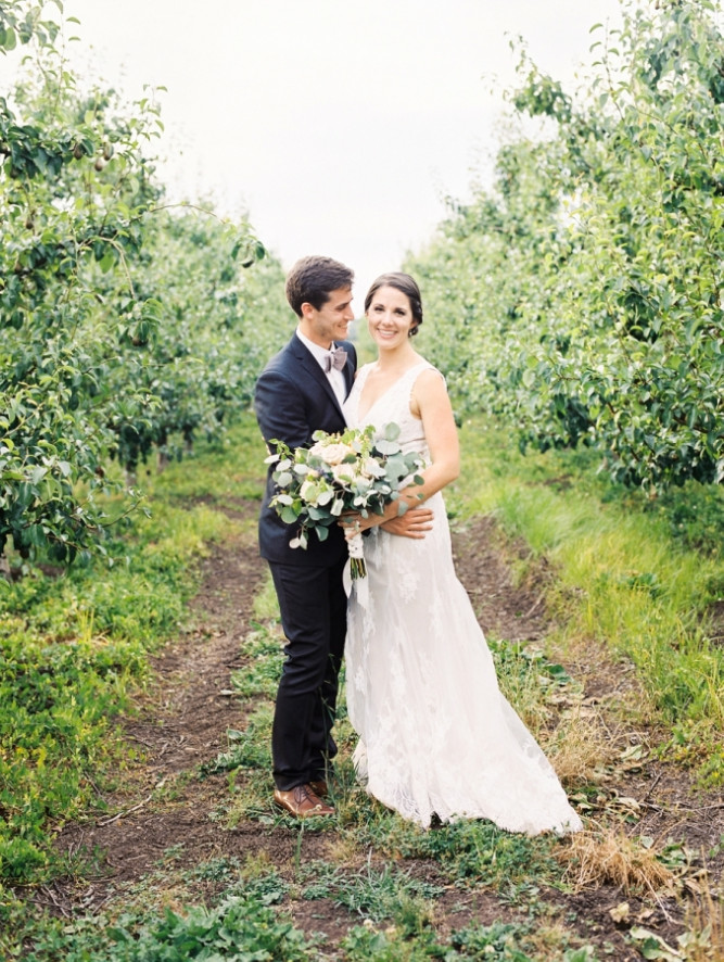 RoxyAnn Weddings at Hillcrest Orchard