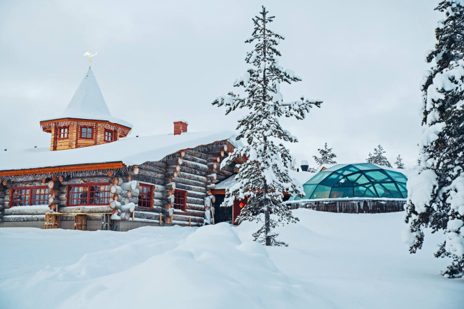 Kakslauttanen Arctic Resort