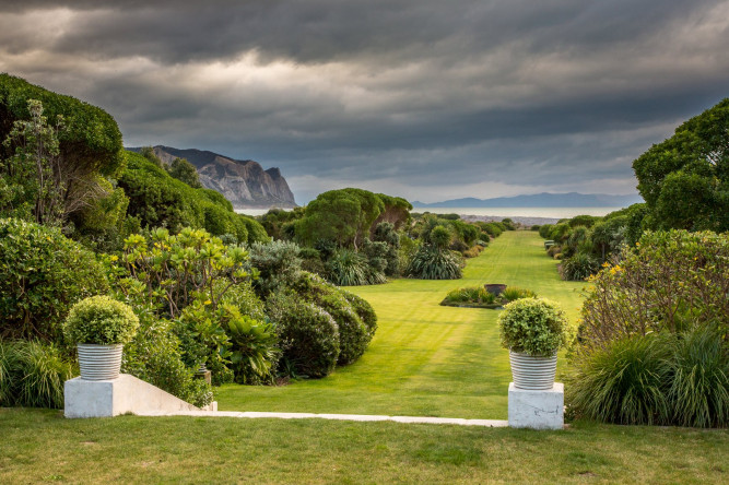 Paripuma Native Garden and Coastal Accommodation