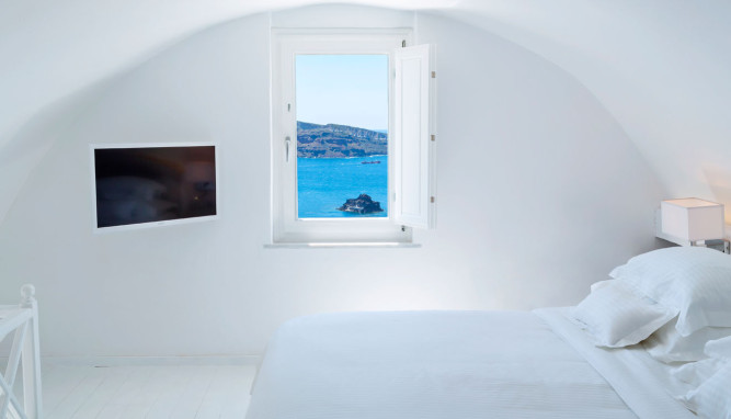 Canaves Oia Suites