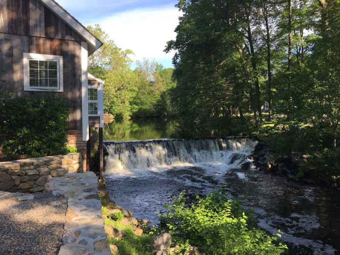 Graybarns on the Silvermine River