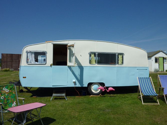 Vintage Vacations Airstream Field