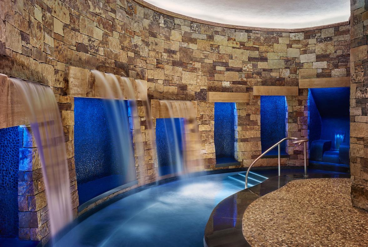 Love Spas? Here Are 9 Accessories To Create A Luxurious Spa