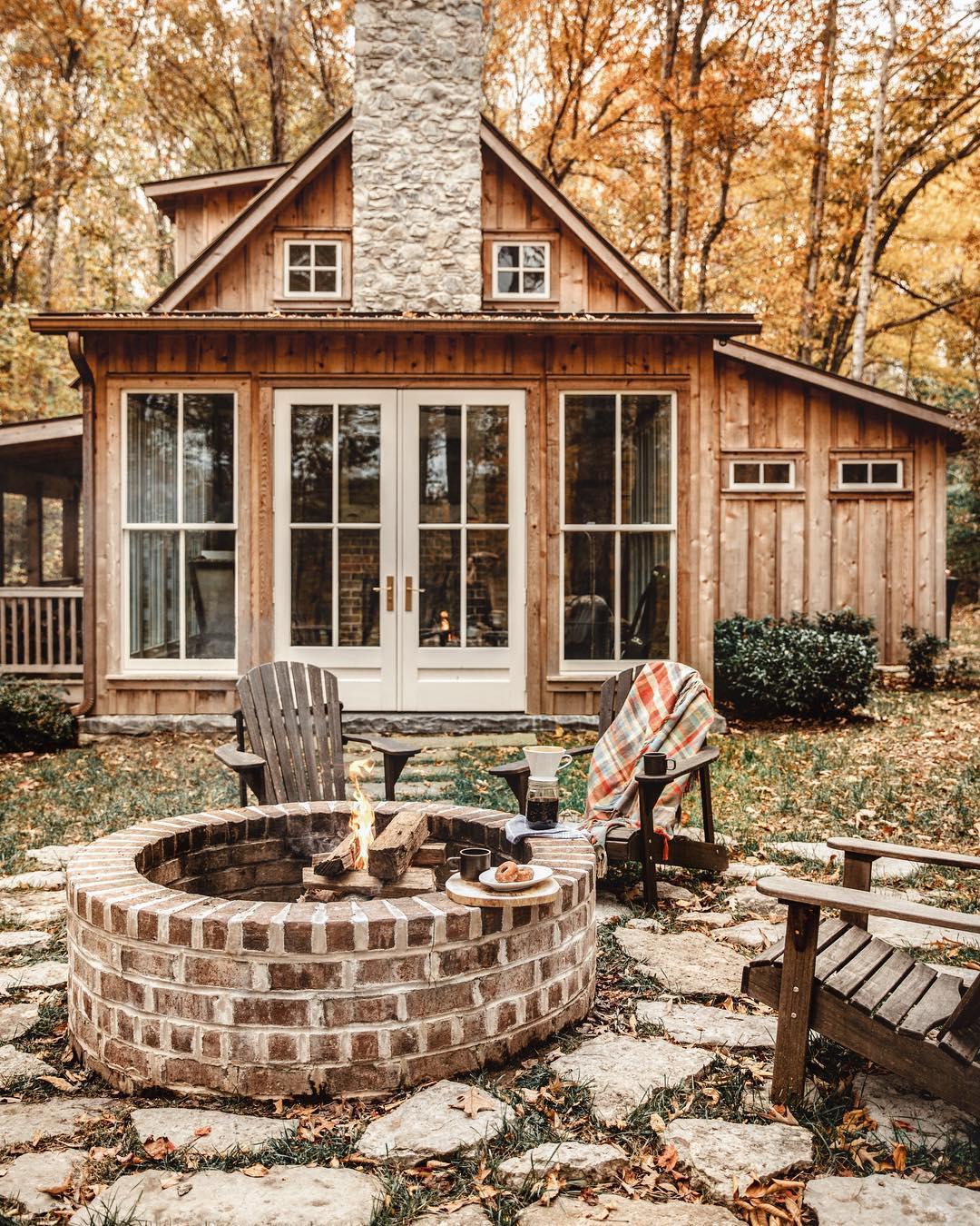 40 Cozy Cabins and Tiny Homes That Are the Perfect Escape for Your Next ...